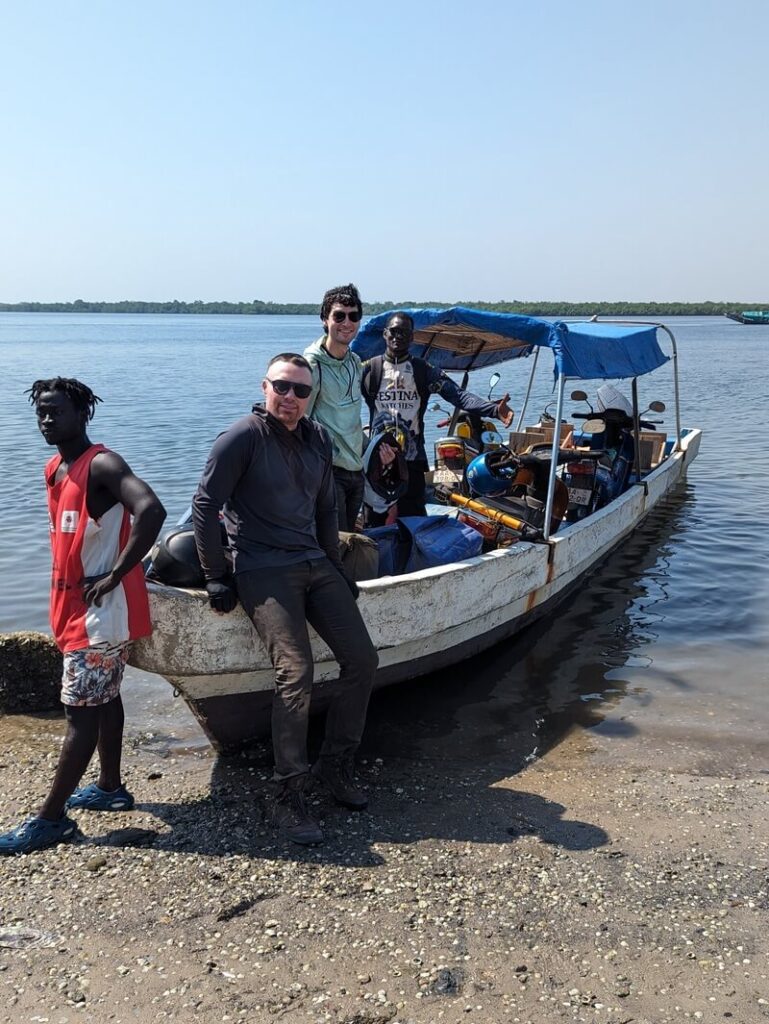 loading up the boats in Elinkin, Casamance, Senegal